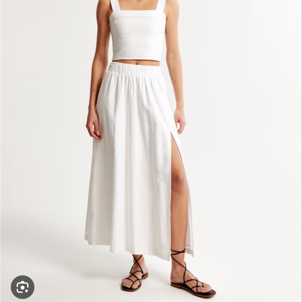 abercrombie and fitch white linen maxi skirt
linen blend high slit maxi skirt